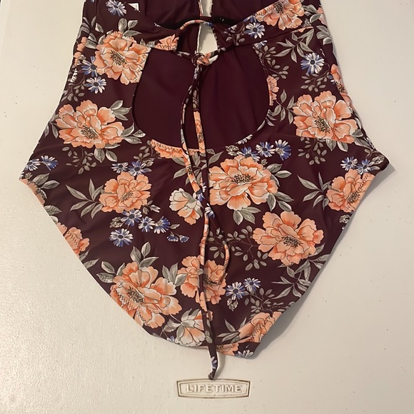 Kona Sol Swim Suit Large - Picture 10 of 11